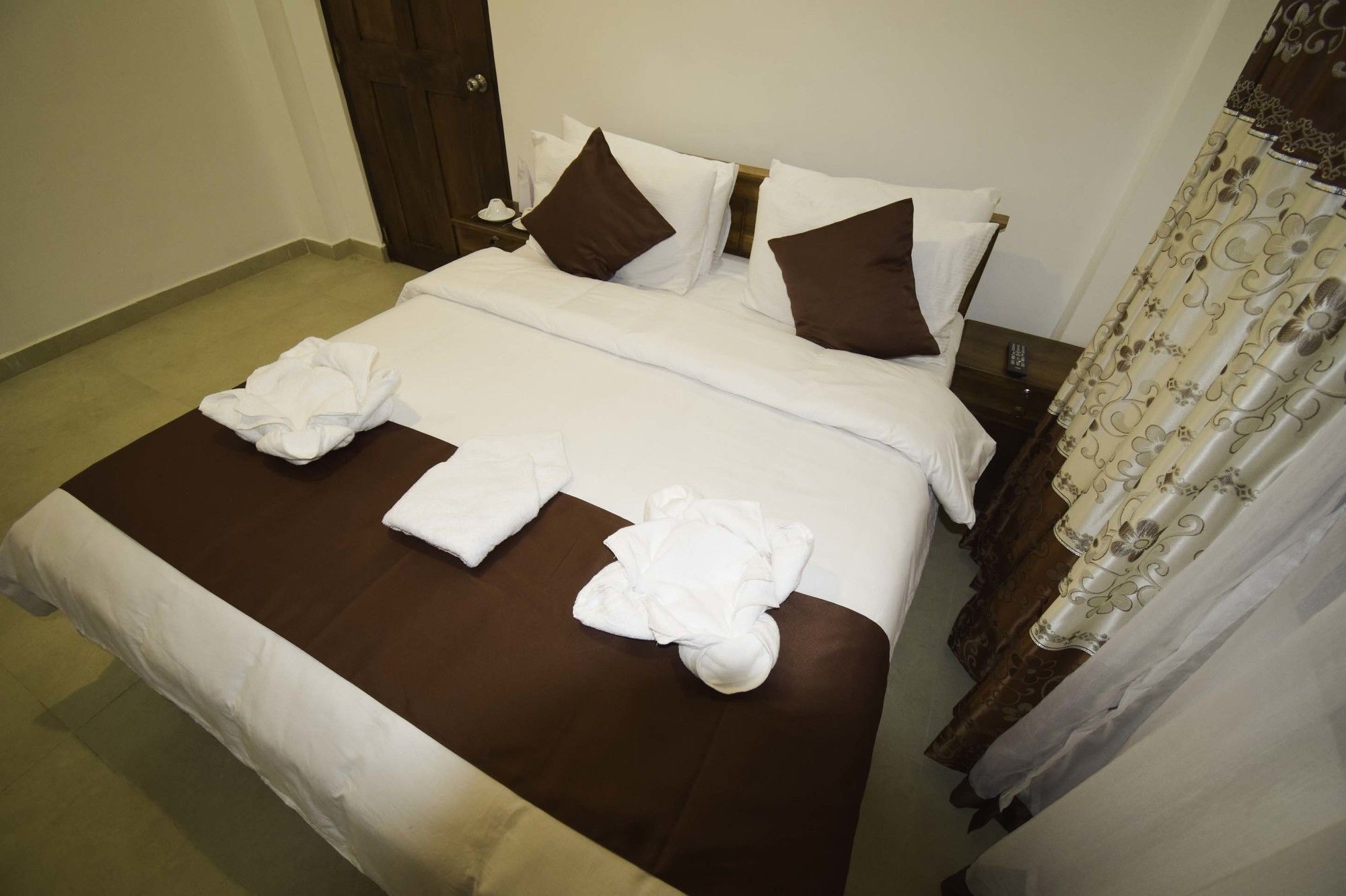 Hotel Ranvil ヌワラ・エリヤ エクステリア 写真