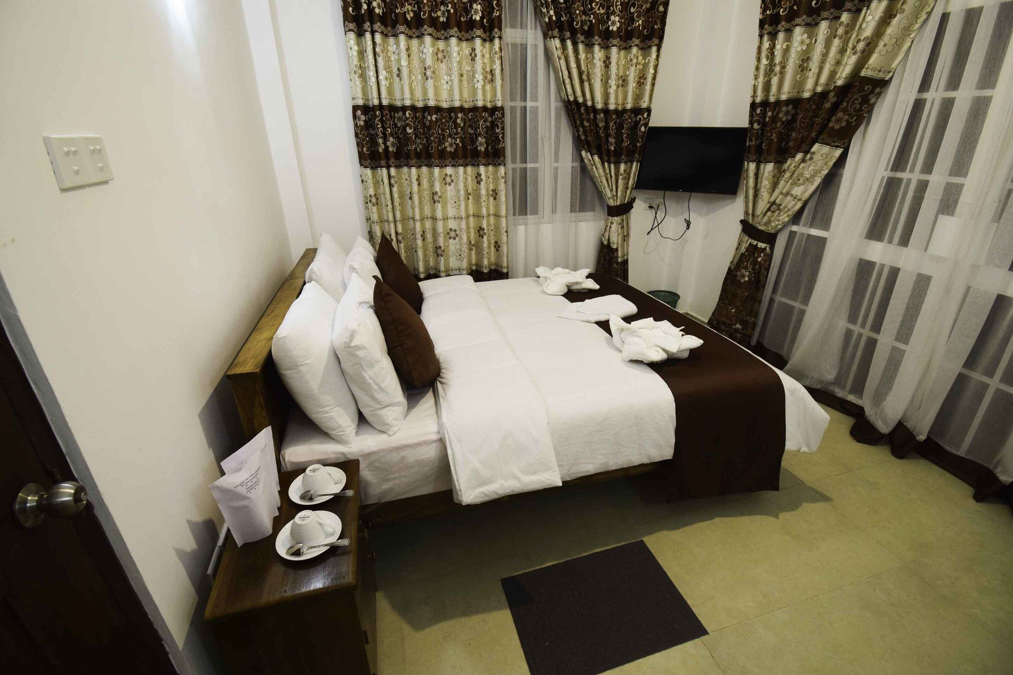 Hotel Ranvil ヌワラ・エリヤ エクステリア 写真